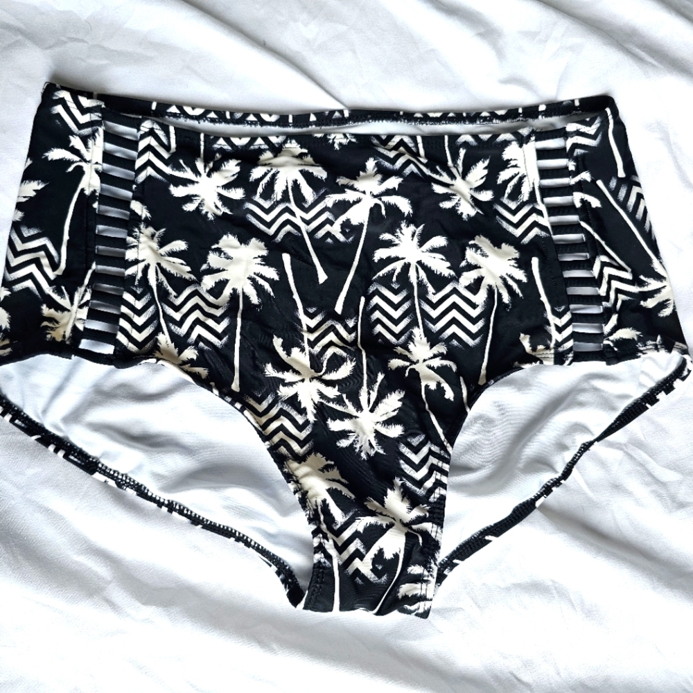 High Waisted Bottoms